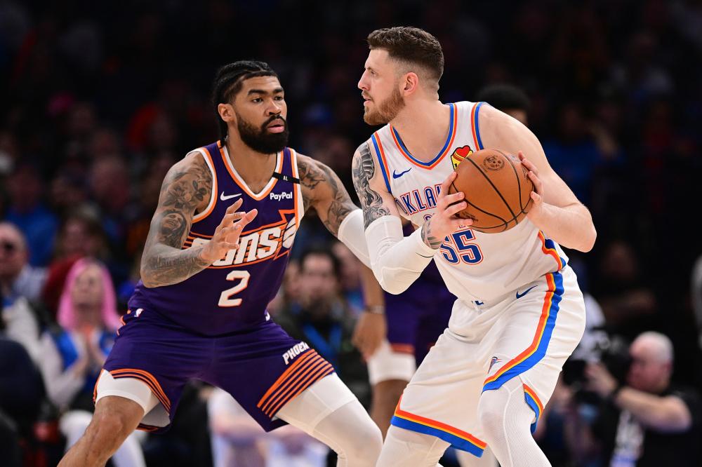 而詹姆斯则 而詹姆斯则