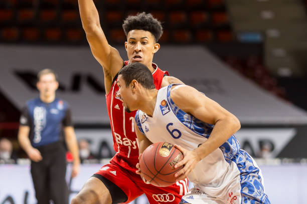 詹姆斯在一 詹姆斯在一