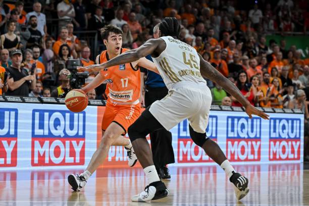 按照新闻媒 按照新闻媒